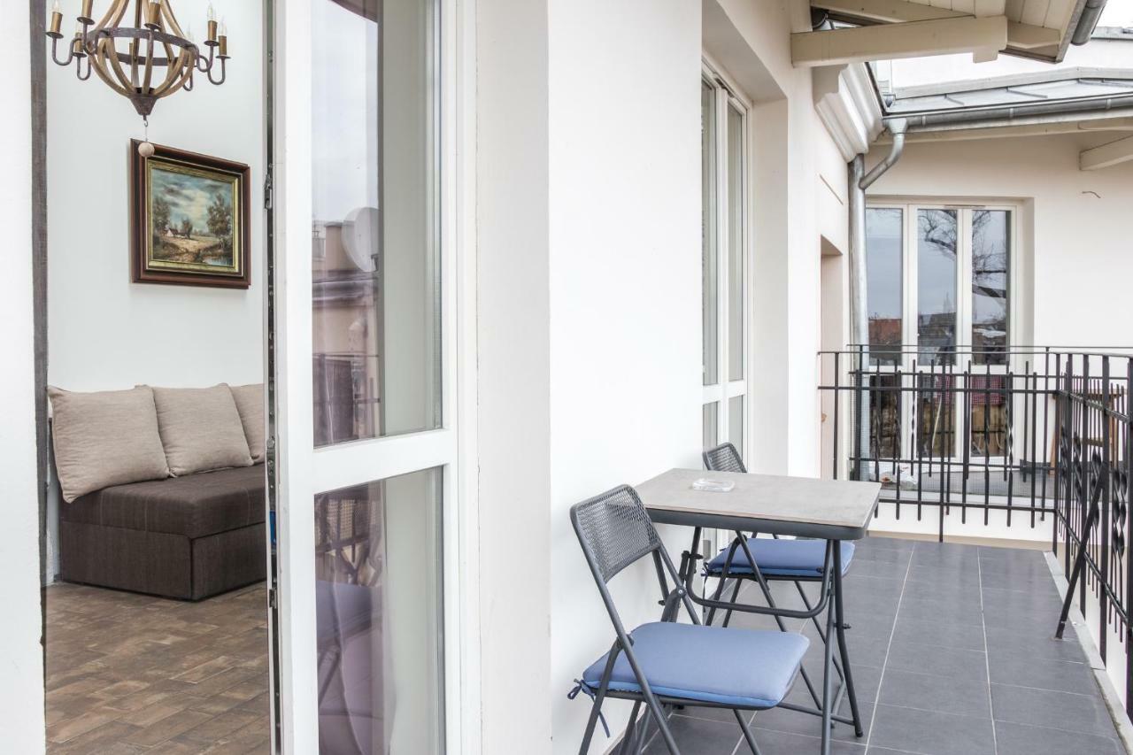 Cheerful Air Conditioned Apartment With Mezzanine And Parking - Old Town クラクフ エクステリア 写真
