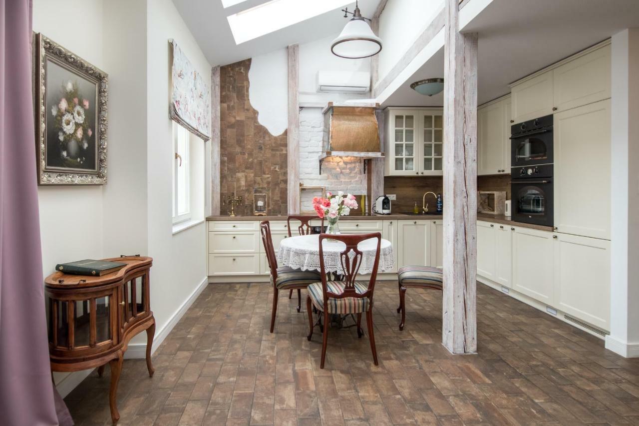Cheerful Air Conditioned Apartment With Mezzanine And Parking - Old Town クラクフ エクステリア 写真