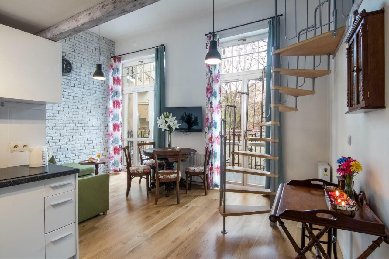 Cheerful Air Conditioned Apartment With Mezzanine And Parking - Old Town クラクフ エクステリア 写真