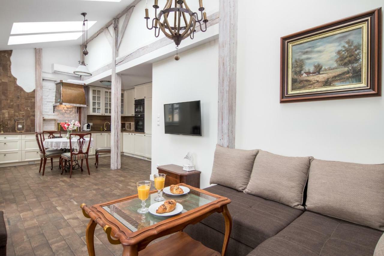 Cheerful Air Conditioned Apartment With Mezzanine And Parking - Old Town クラクフ エクステリア 写真