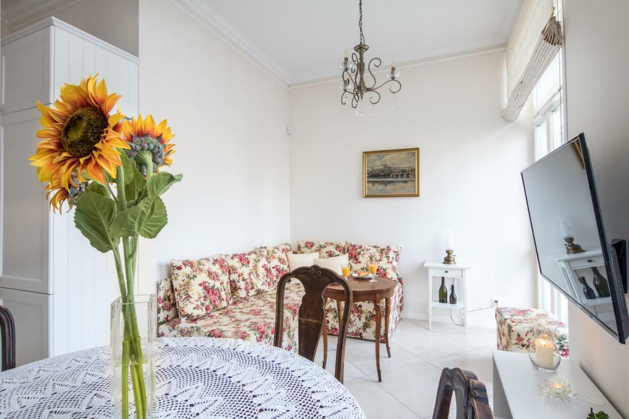 Cheerful Air Conditioned Apartment With Mezzanine And Parking - Old Town クラクフ エクステリア 写真