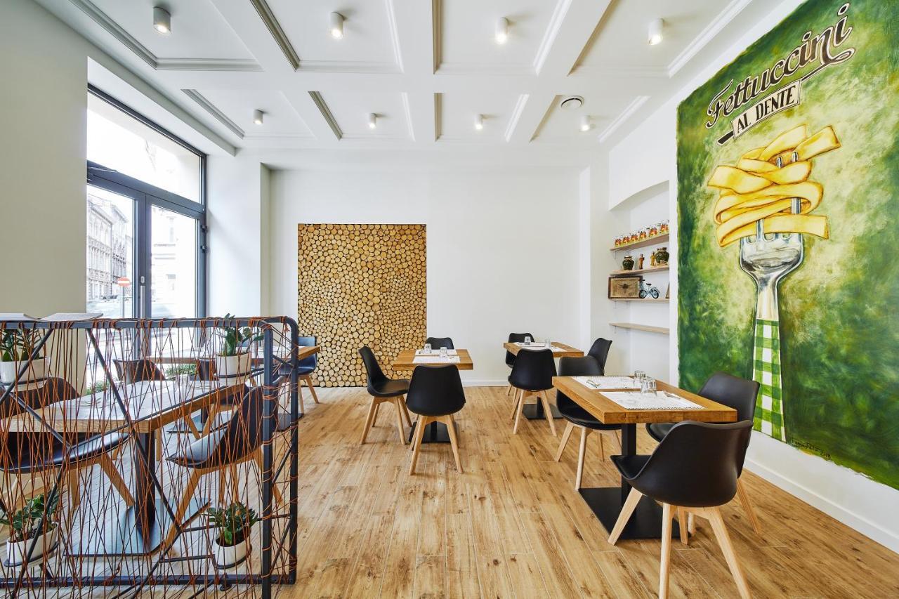 Cheerful Air Conditioned Apartment With Mezzanine And Parking - Old Town クラクフ エクステリア 写真