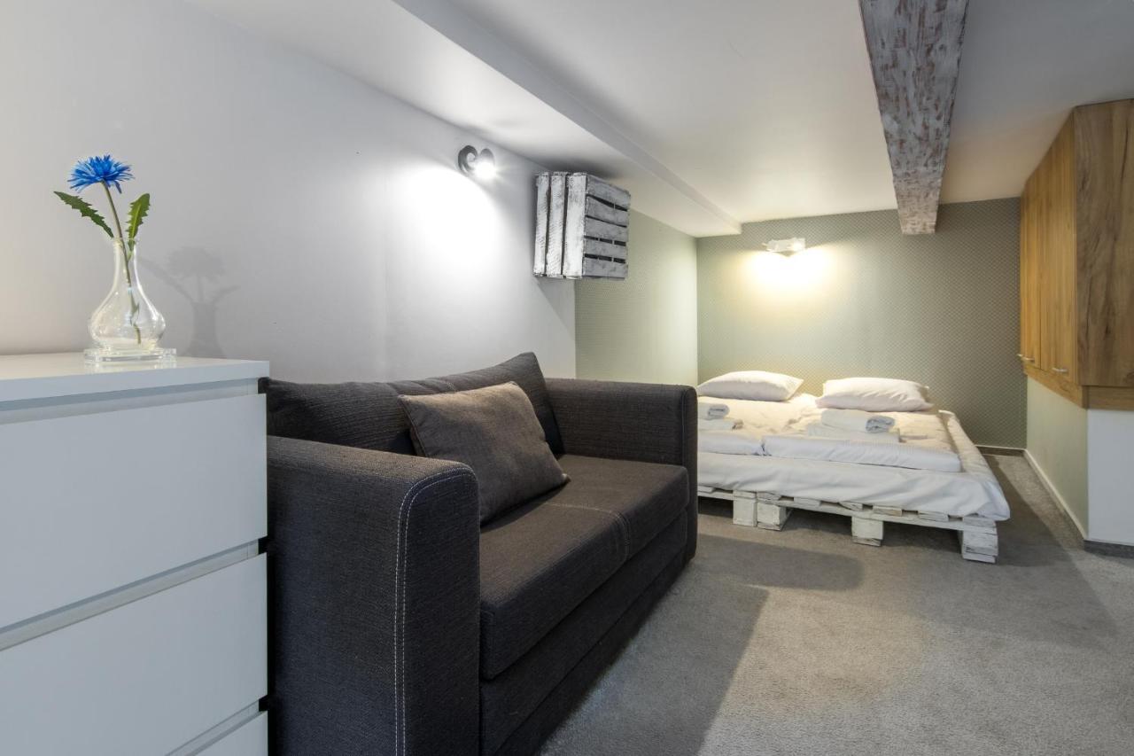Cheerful Air Conditioned Apartment With Mezzanine And Parking - Old Town クラクフ エクステリア 写真