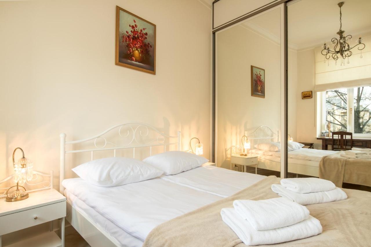 Cheerful Air Conditioned Apartment With Mezzanine And Parking - Old Town クラクフ エクステリア 写真
