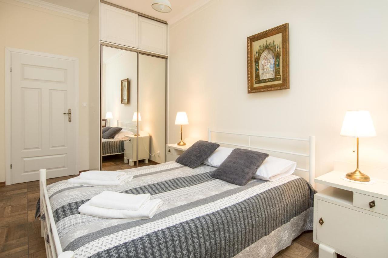 Cheerful Air Conditioned Apartment With Mezzanine And Parking - Old Town クラクフ エクステリア 写真